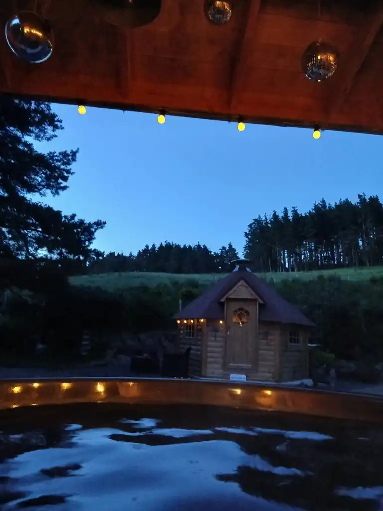 bain-kota-1-de-nuit